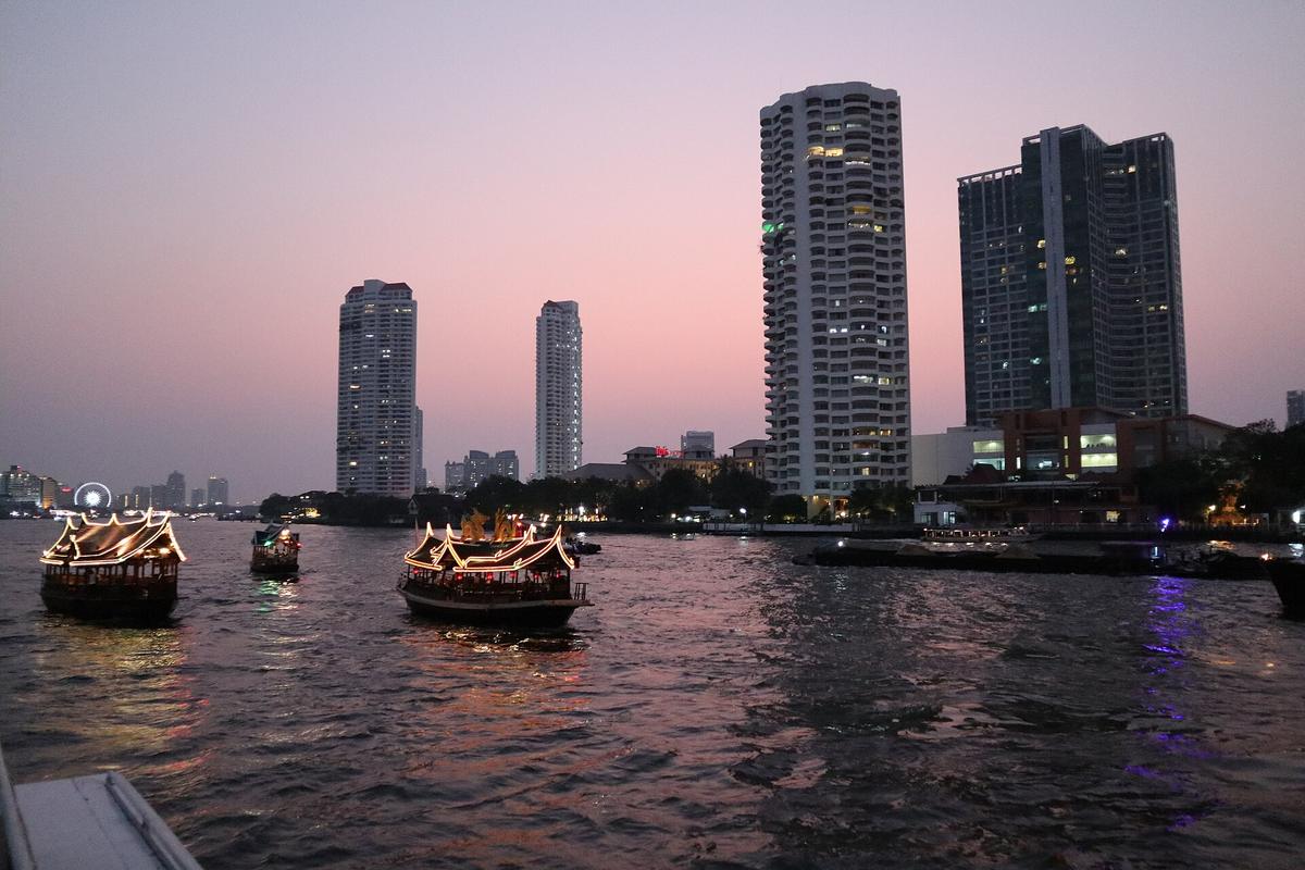 Bangkok Chao Phraya river boat