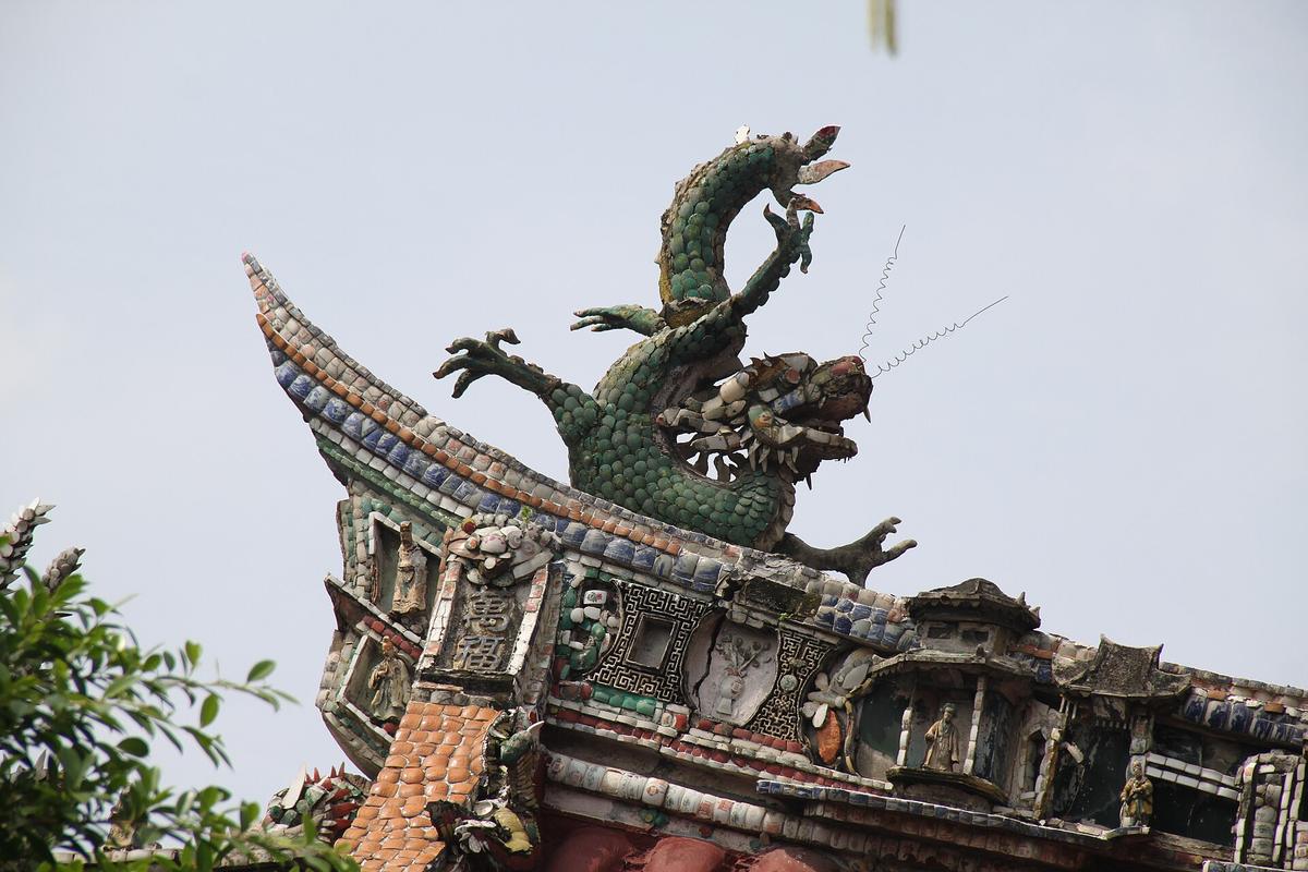 Cholon Chinese temple Saigon