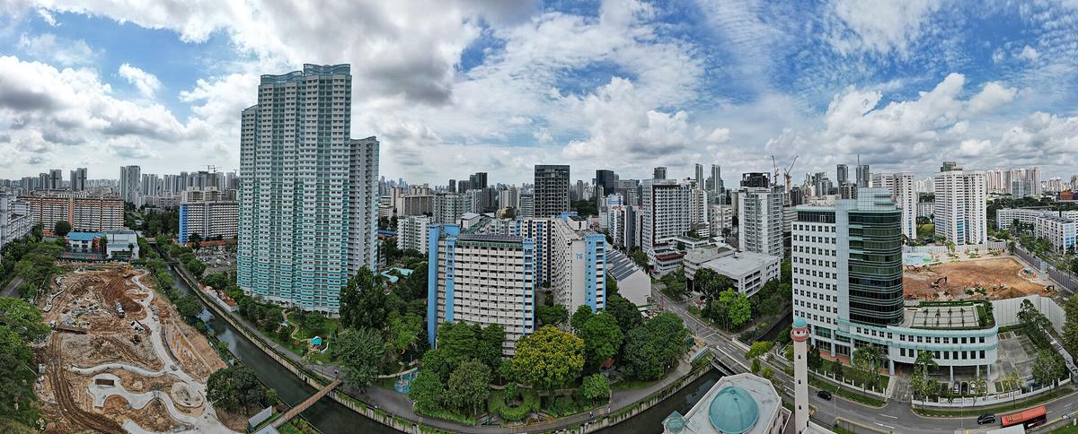 Quality Hotel Marlow: Balestier and Sungei Whampoa aerial panorama taken in February