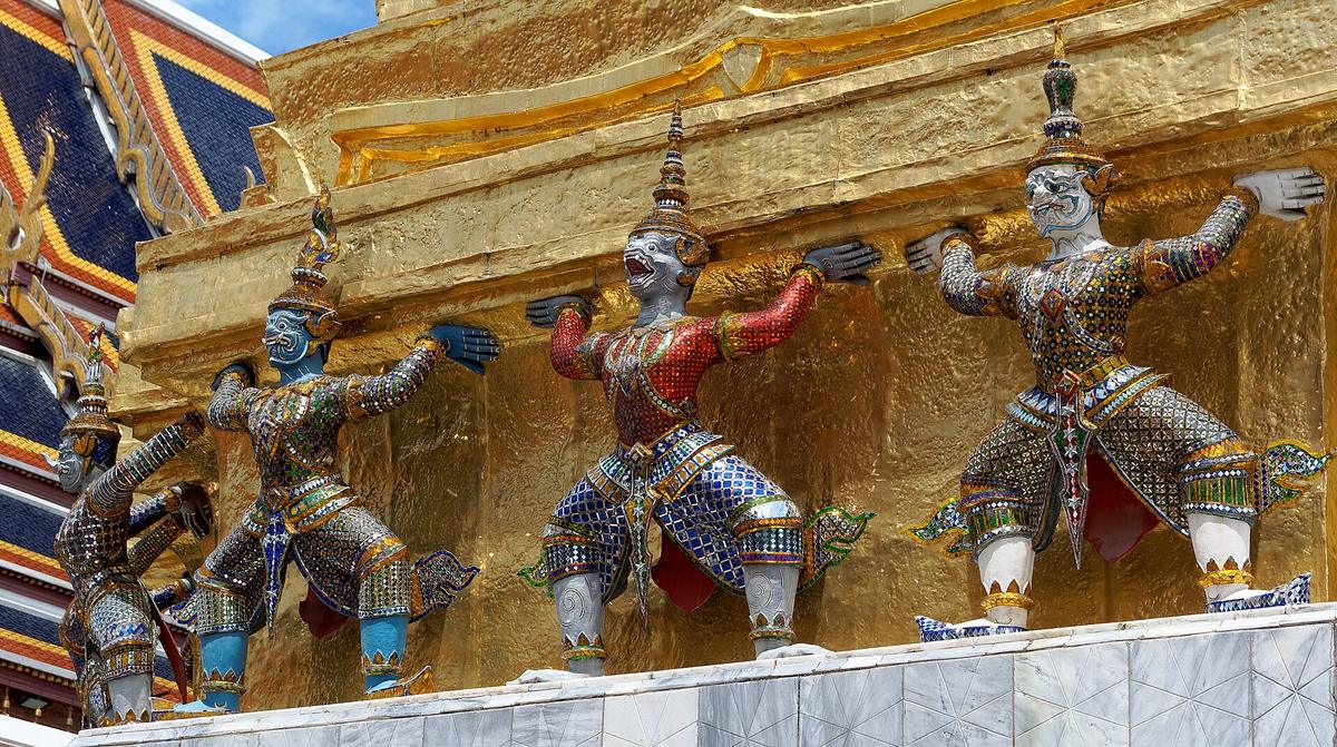 Wat Phra Kaew emerald buddha temple
