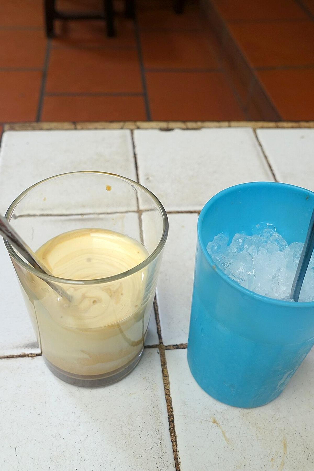 Hanoi egg coffee cafe