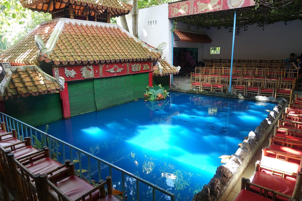 Vietnamese water puppet