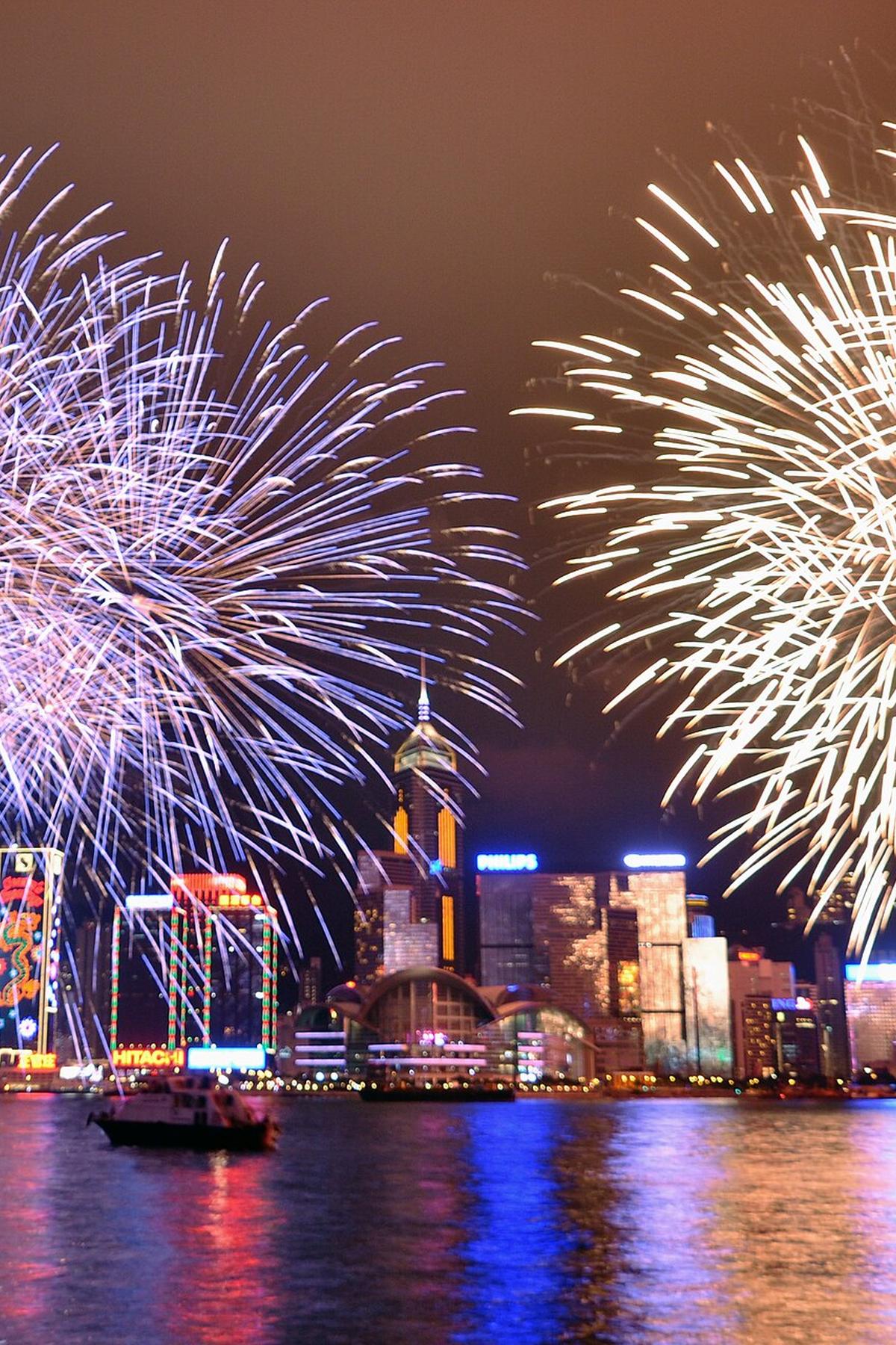 Hong Kong Chinese New Year fireworks harbour