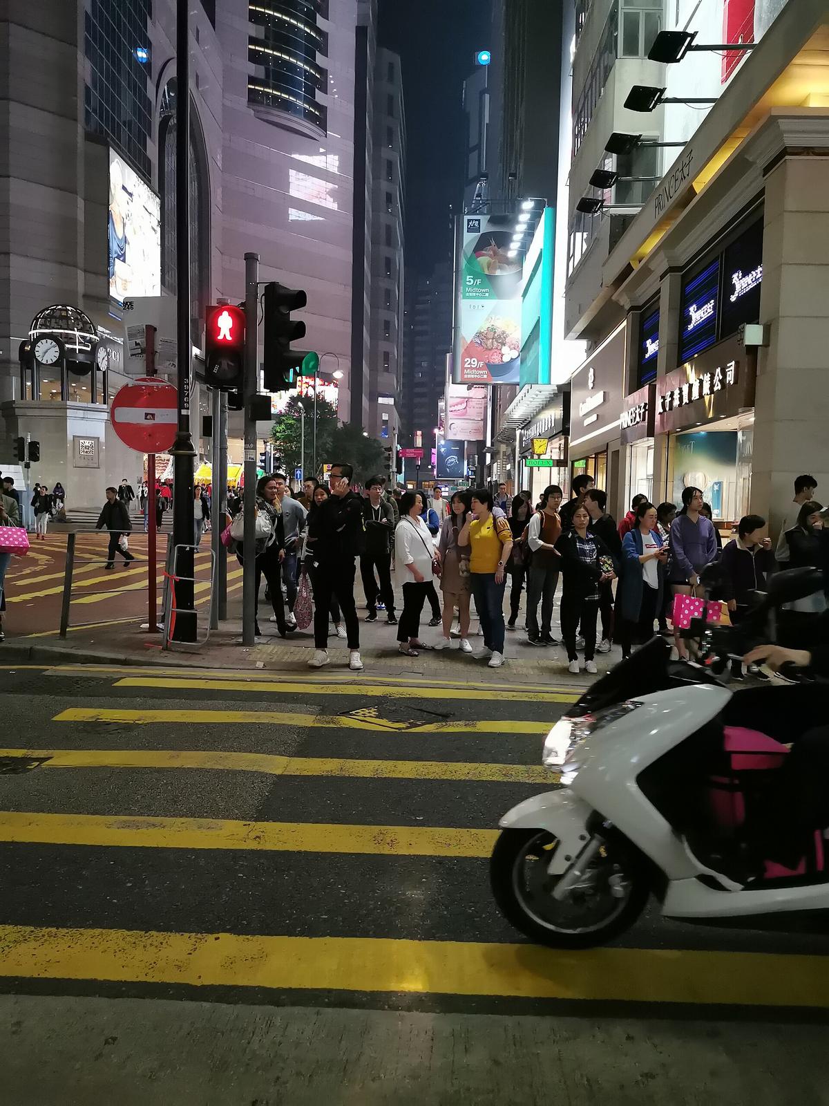 Hong Kong pedestrian crossing