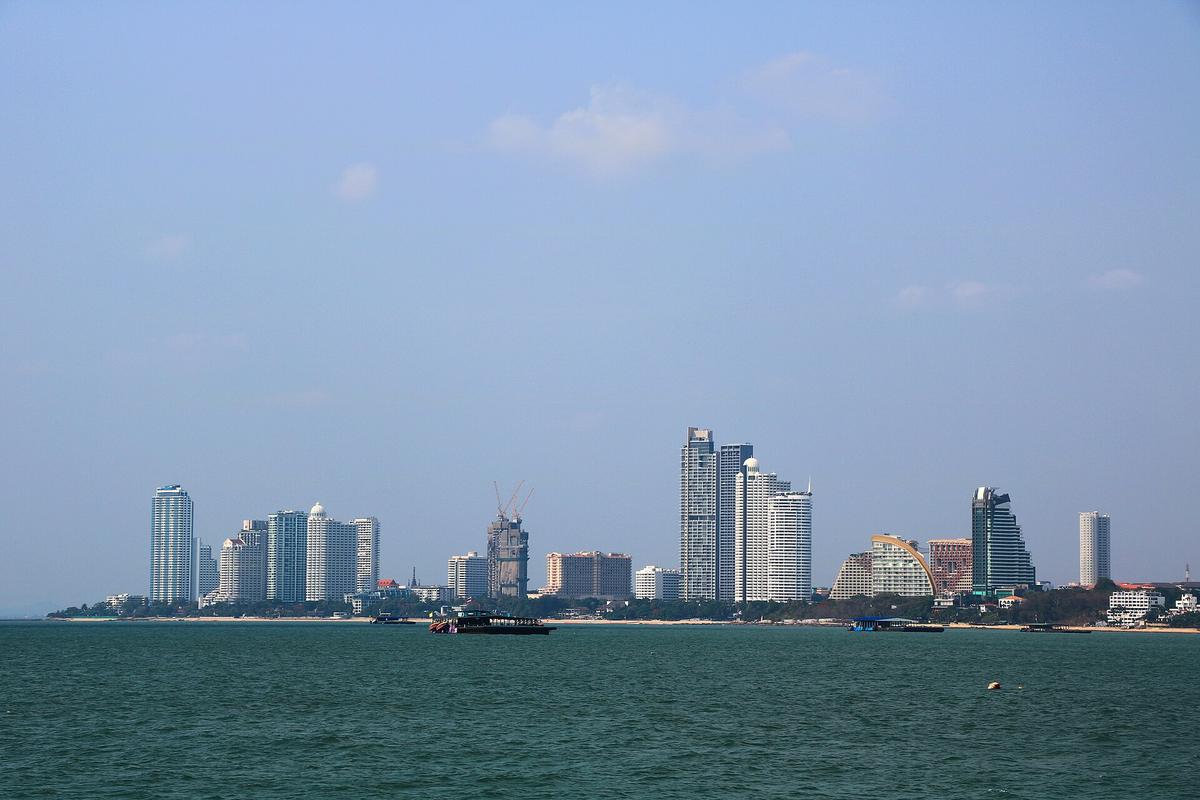 Koh Larn ferry pier Pattaya