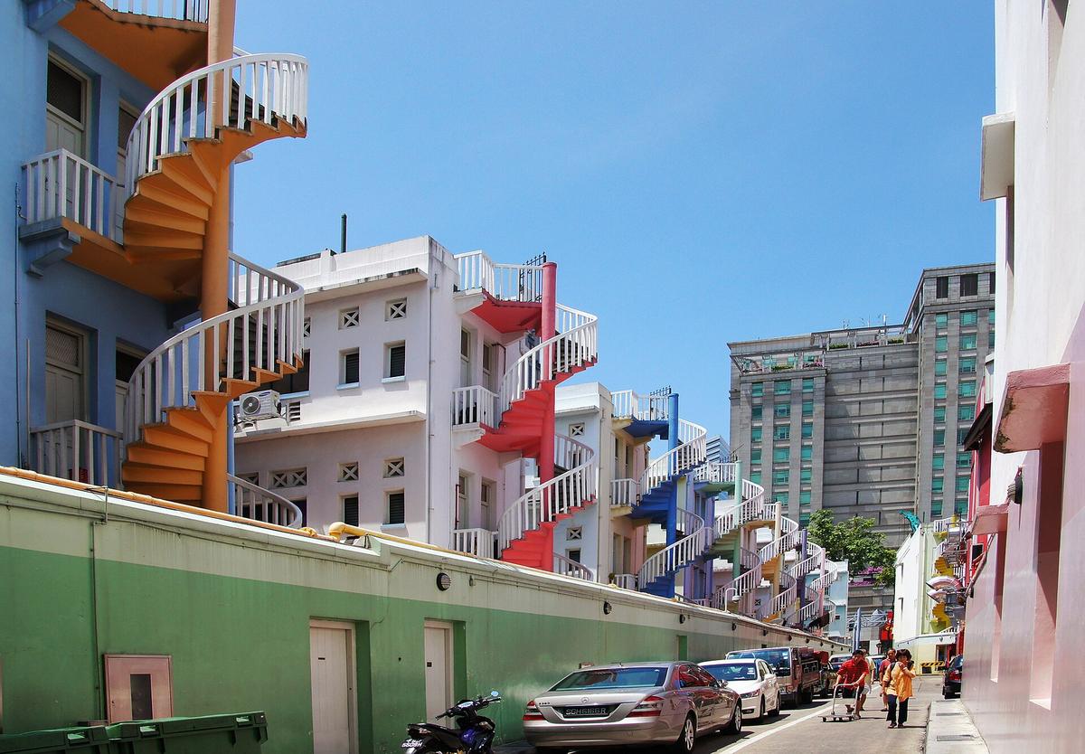 Little India Singapore colourful street