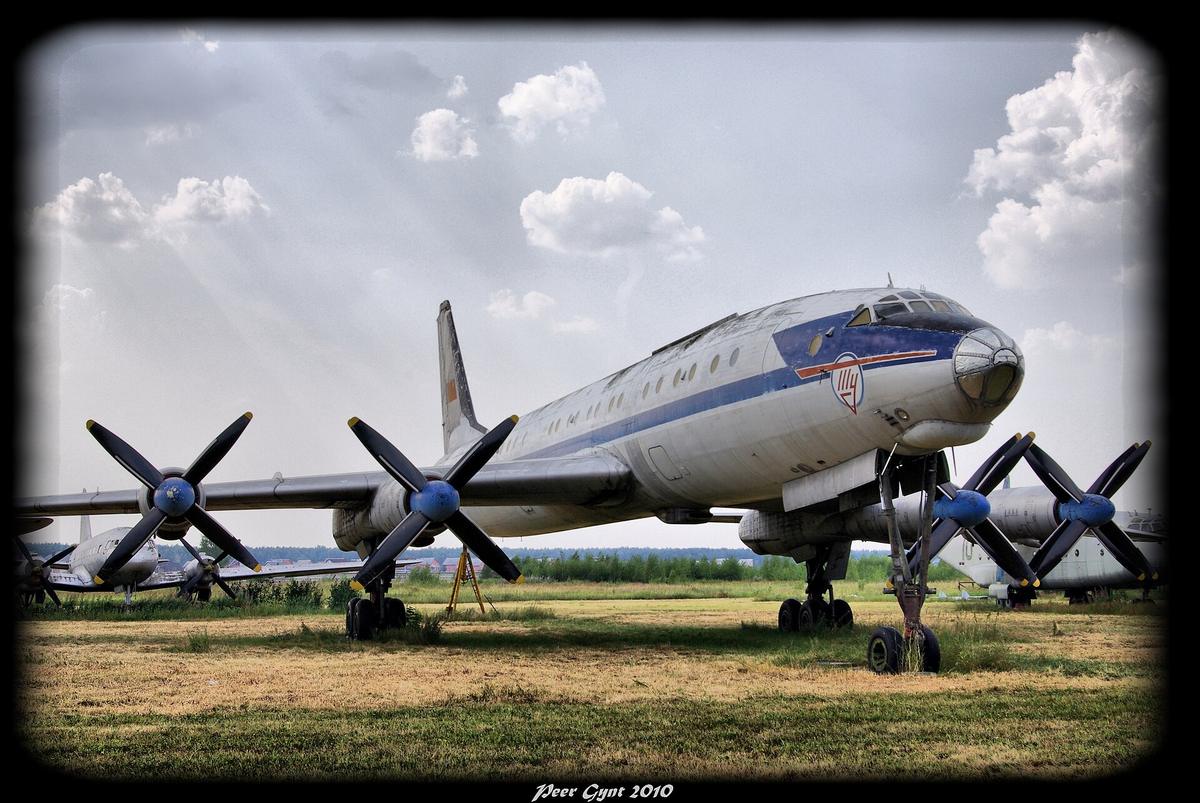 empty airliner cabin