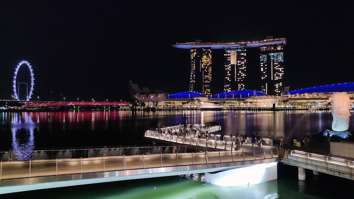 Singapore Merlion Marina Bay view