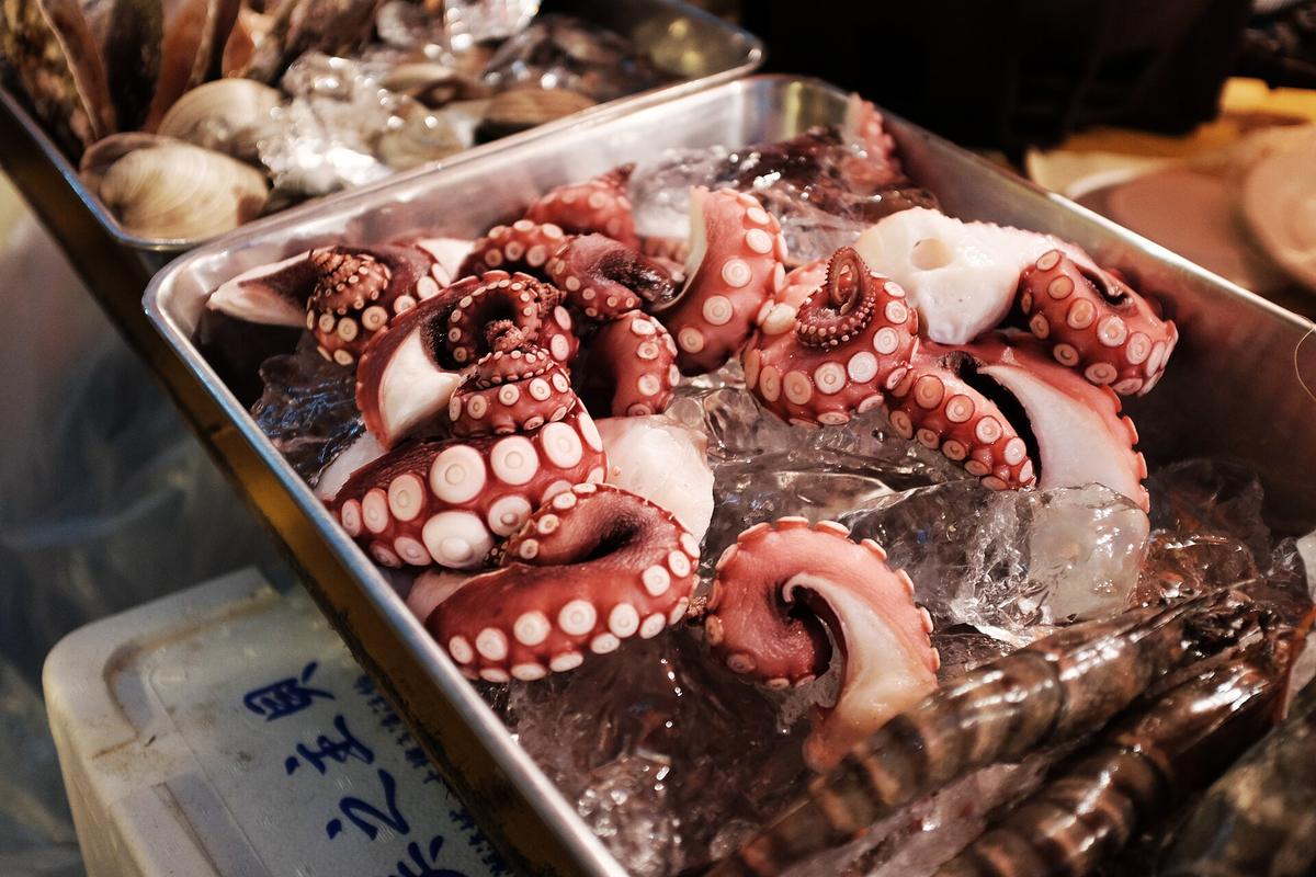 Japanese seafood market