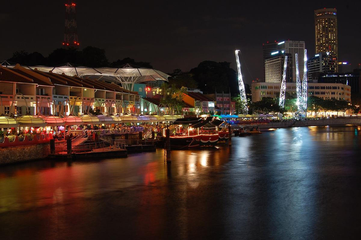Clarke Quay Singapore river night