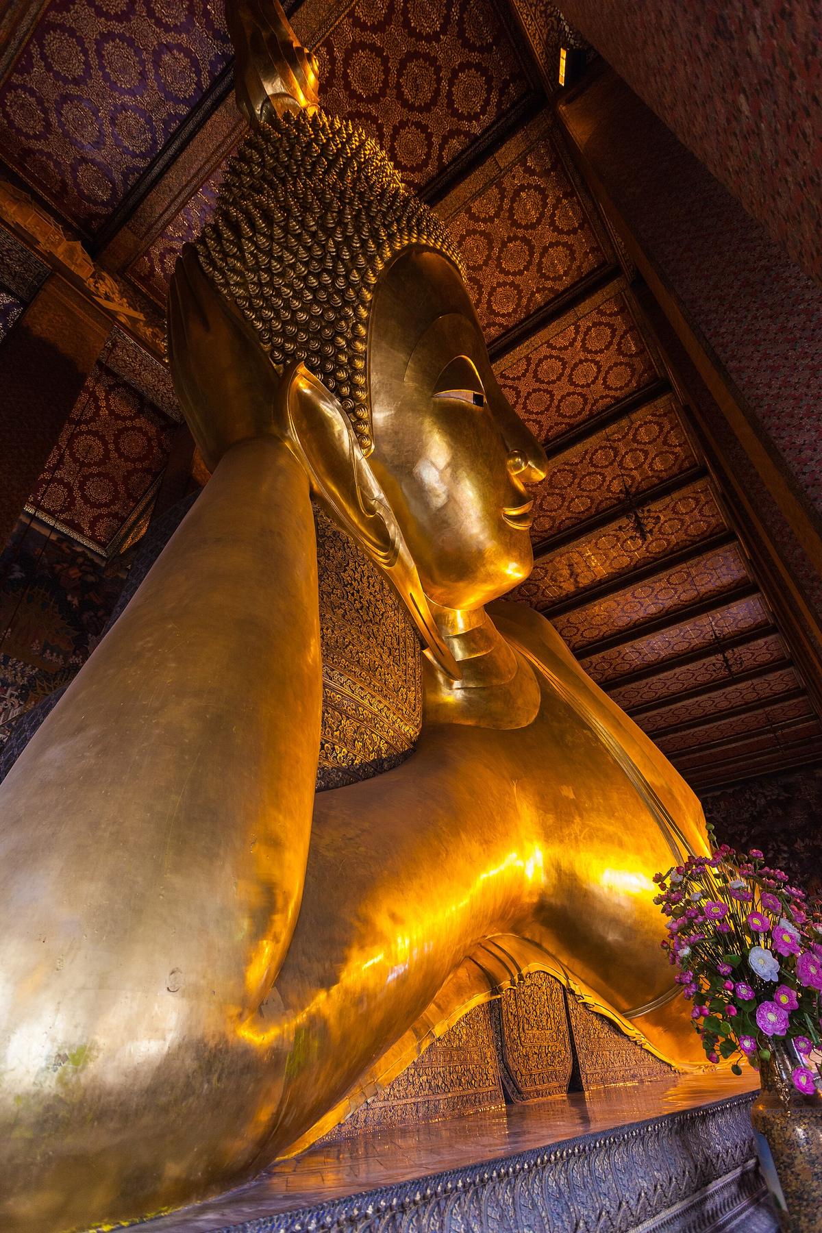 Wat Pho reclining buddha Bangkok