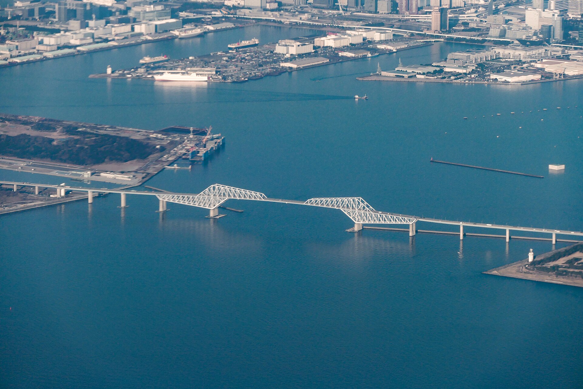 Tokyo bay waterfront dining